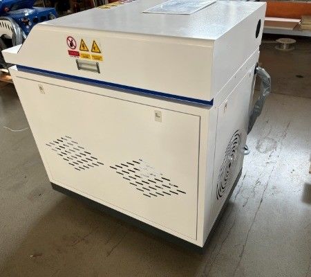 Μηχανή καθαρισμού με λέιζερ ινών 3000W με χειροκίνητο όπλο λέιζερ