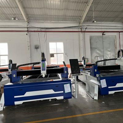 Η βαλβίδα ελέγχου οξυγόνου υψηλή σταθερότητα 6kw 3015 Μηχανή κοπής μετάλλου με λέιζερ ινών για χαλύβδινο χαλύβδινο φύλλο